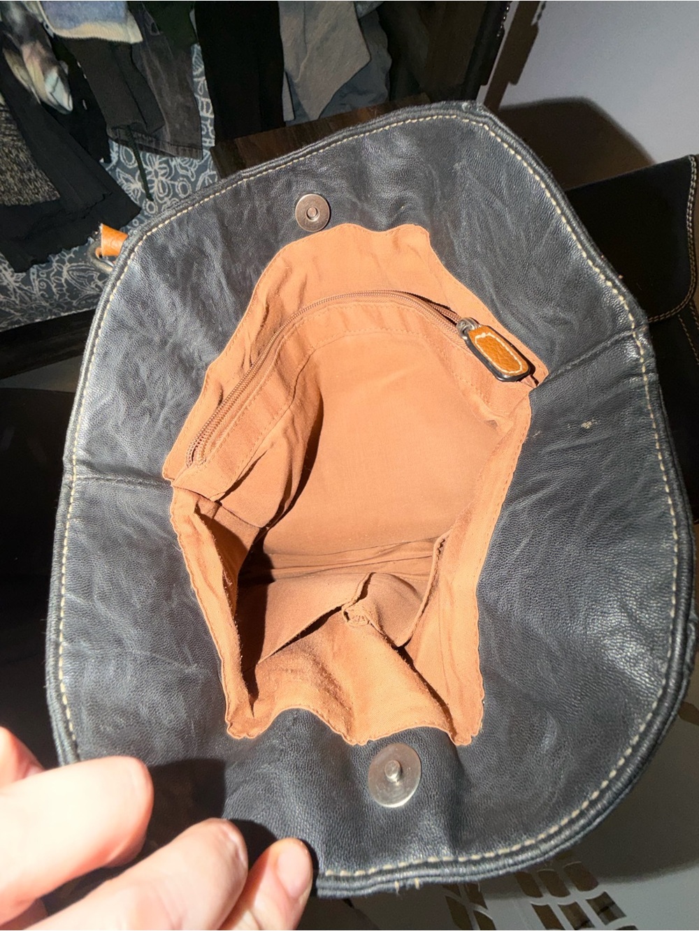 Black and Brown Leather Tote Bag - Picture 2 of 4